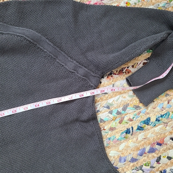 Page and Tuttle Sweater - Picture 9 of 12